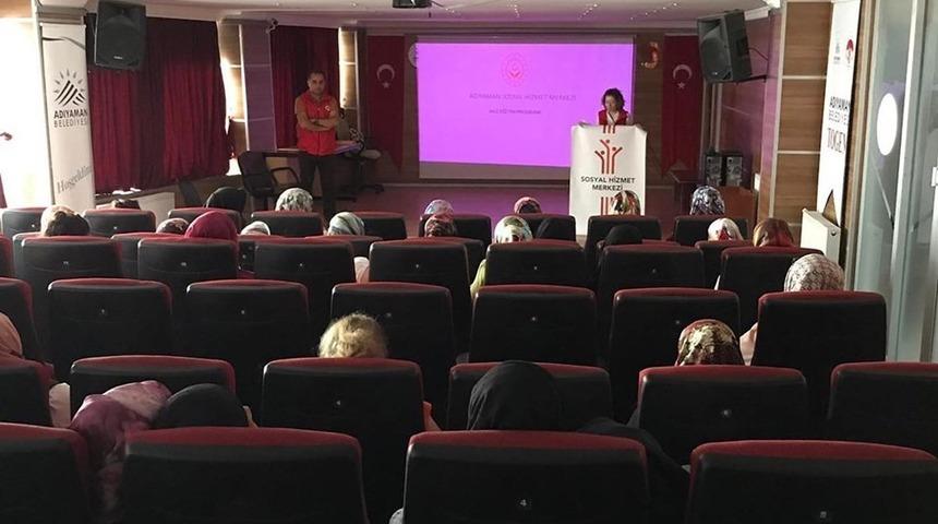 TOGEM&rsquo;den kursiyerlerine aile eğitim programı