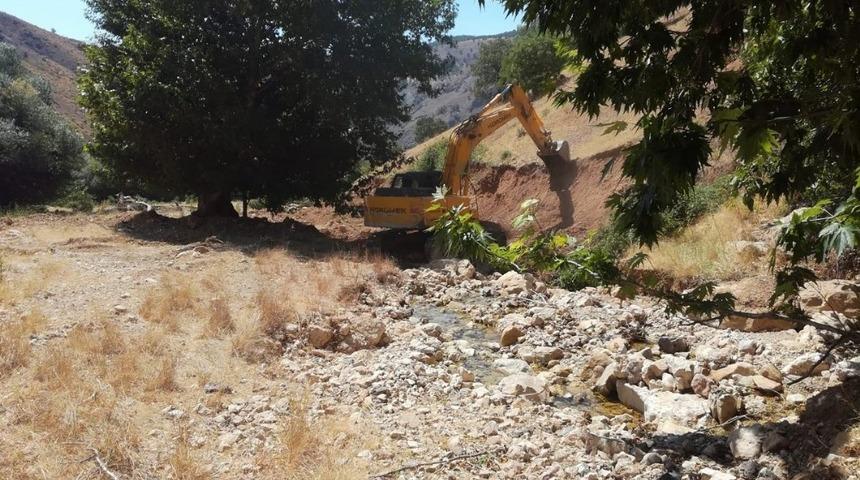 Adıyaman Belediyesi, Tut Medetsiz isale hattında &ccedil;alışma yaptı