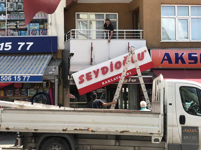 Seydioğlu'nun tabelaları indiriliyor