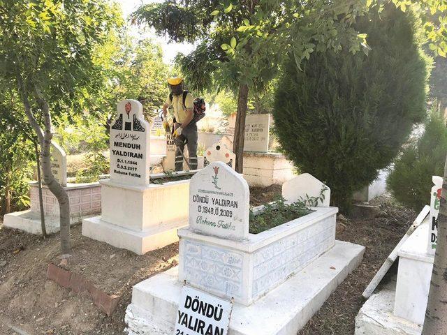 Sungurlu’da mezarlıklar bakıma alındı