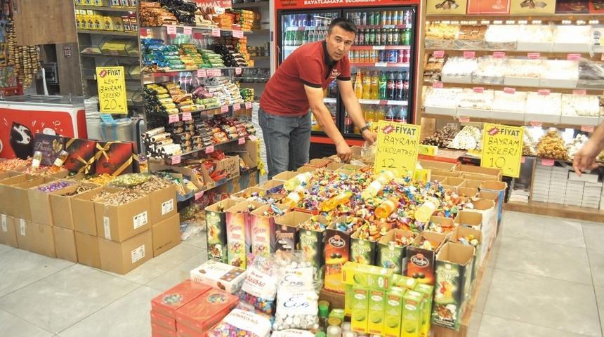 Bayram şekerleri tezgahlardaki yerini aldı