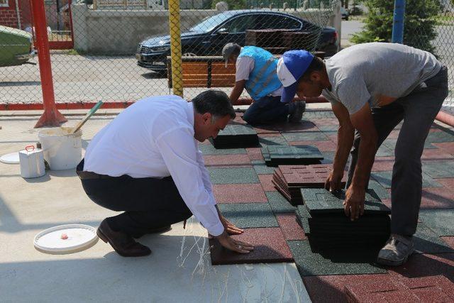 Başkan Mehmet Cabbar, Park Revize Çalışmalarını Yerinde İnceledi