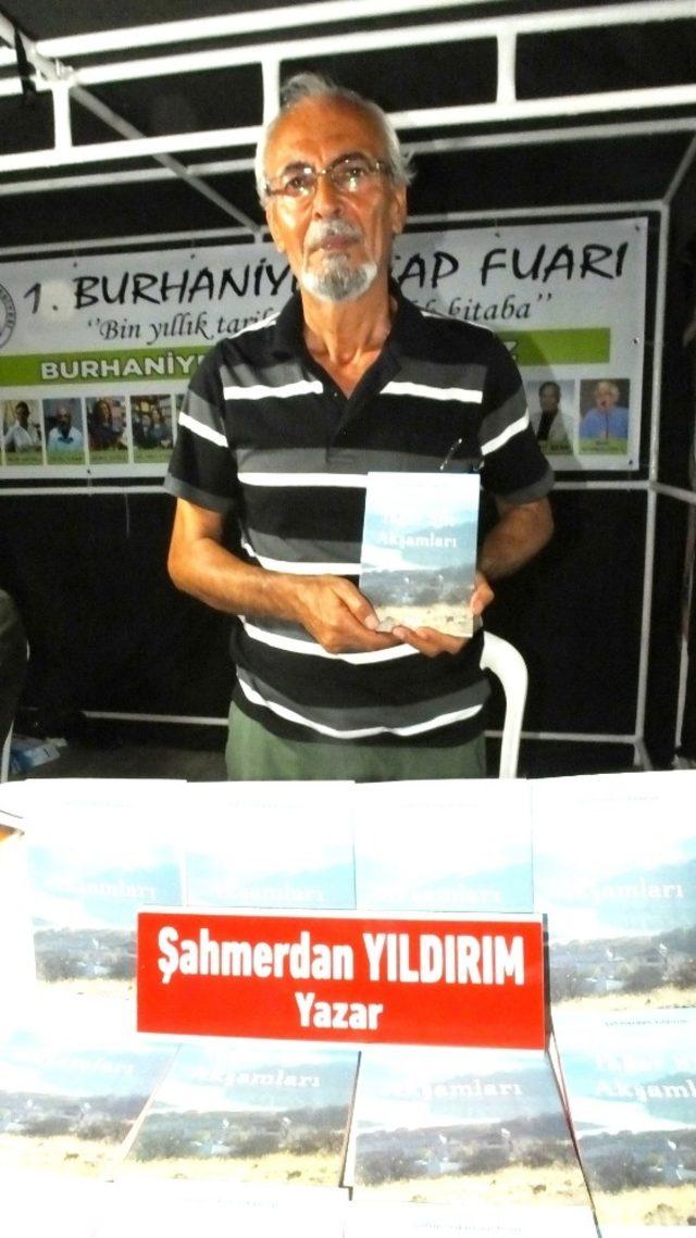 Emekli olduktan sonra 2 şiir kitabı çıkardı