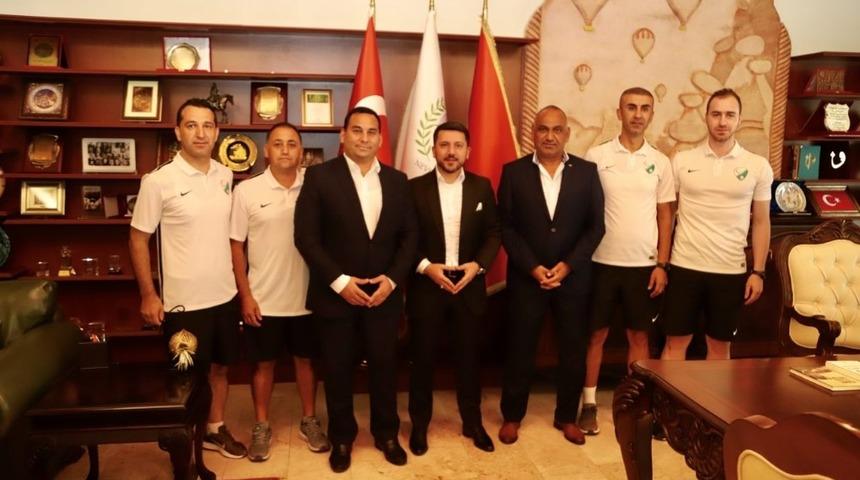 Belediye Başkanı Rasim Arı, Kıbrıslı hakemleri konuk etti