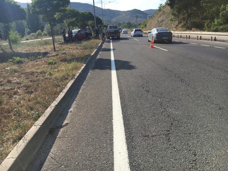 Bilecik’te otomobil ile hafif ticari araç çarpıştı: 4 yaralı G1