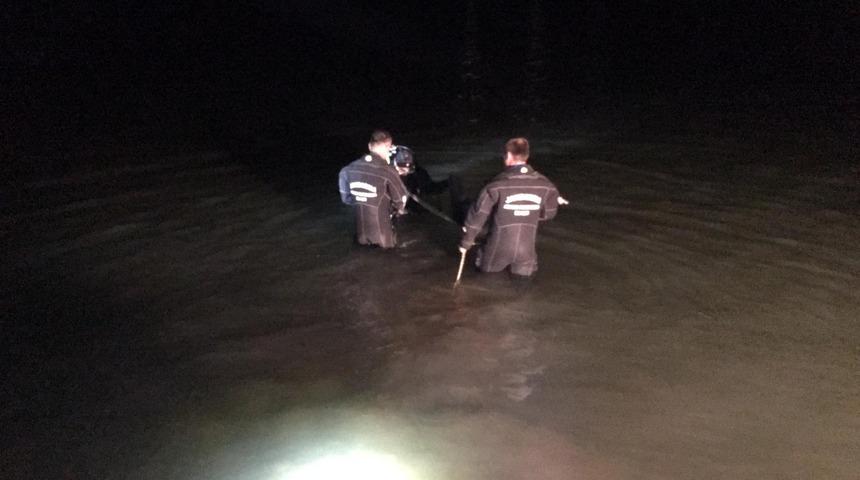 14 yaşındaki &ccedil;oban baraj g&ouml;l&uuml;nde kayboldu (2)