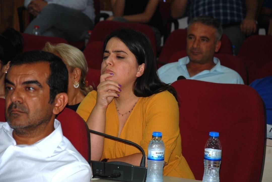 Seyhan Belediyesi&rsquo;nde HDP tartışması