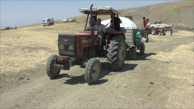 Yaylacılar, Kurban Bayramı için dönüş yolunda