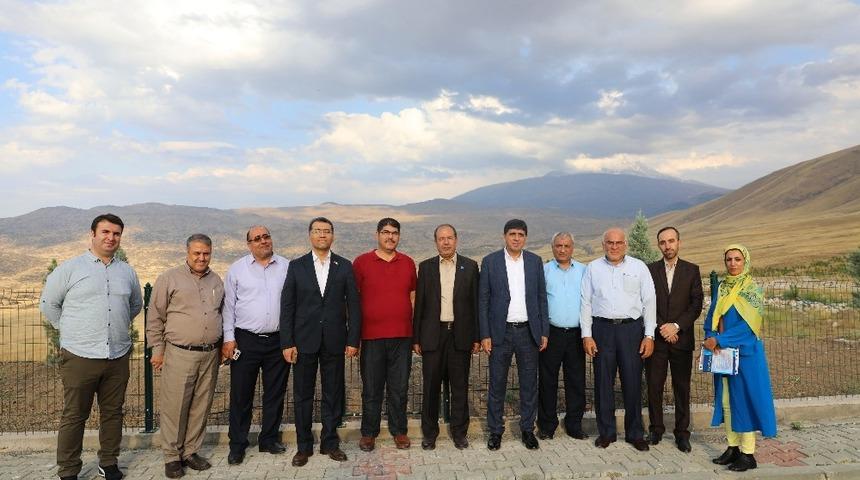 Iğdır &Uuml;niversitesi ile Tebriz &Uuml;niversitesi Arasında 4&rsquo;l&uuml; Protokol