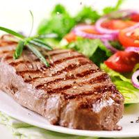 Etin yanında mutlaka salata t&uuml;ketin! Bayramda formunuzu korumanın 6 p&uuml;f noktası