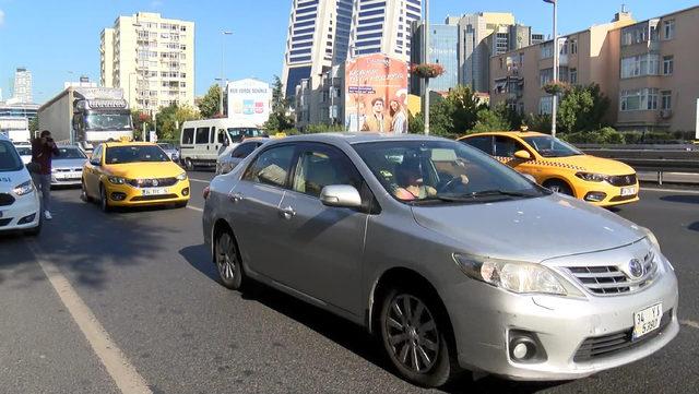 Motorize trafik polisi yaptığı kazada yaralandı