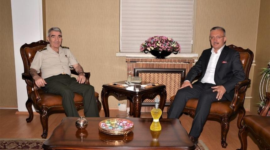 3. Ordu Komutanı Orgeneral Savaş&rsquo;tan Rekt&ouml;r Levent&rsquo;e veda ziyareti