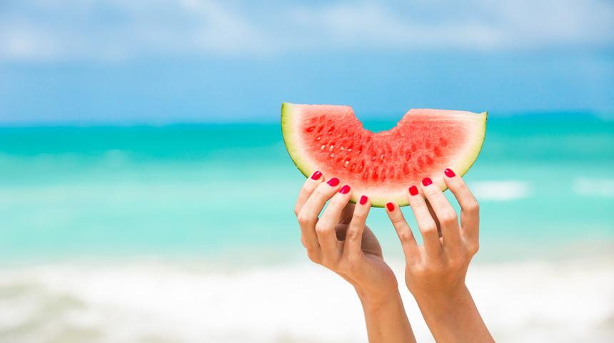 Güzel cildin sırrı karpuz ve domates