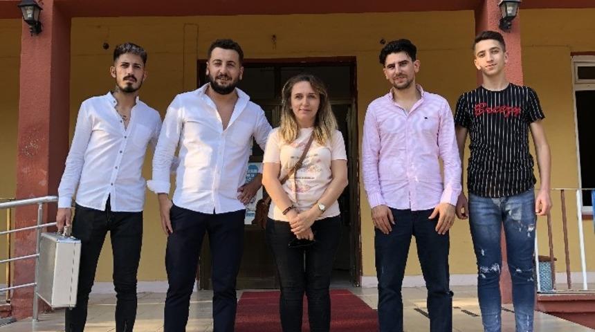 Bayram &ouml;ncesi kimsesiz &ccedil;ocukların mutluluğu oldu