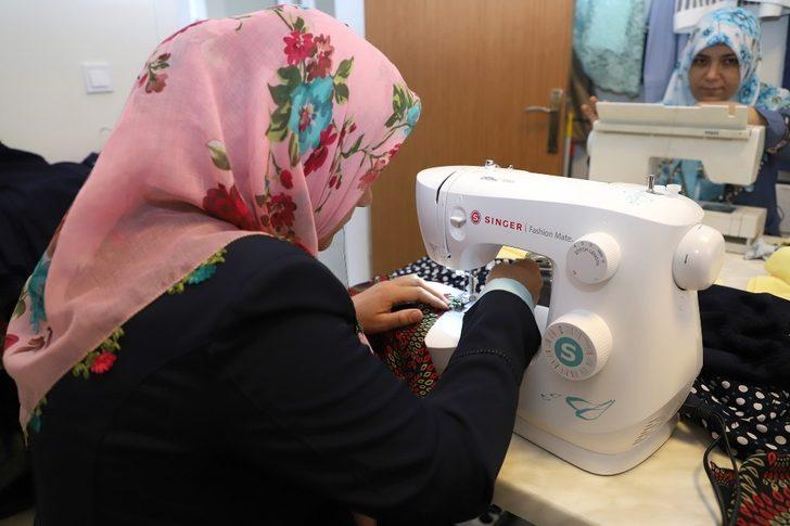 Kendi bayramlıklarını kendileri dikiyorlar G3