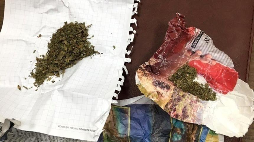 Sivas&rsquo;ta uyuşturucu operasyonu: 3 g&ouml;zaltı