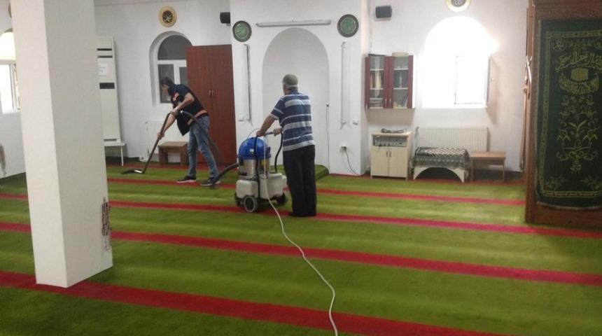 Gebze&rsquo;de Camiler bayrama hazırlanıyor