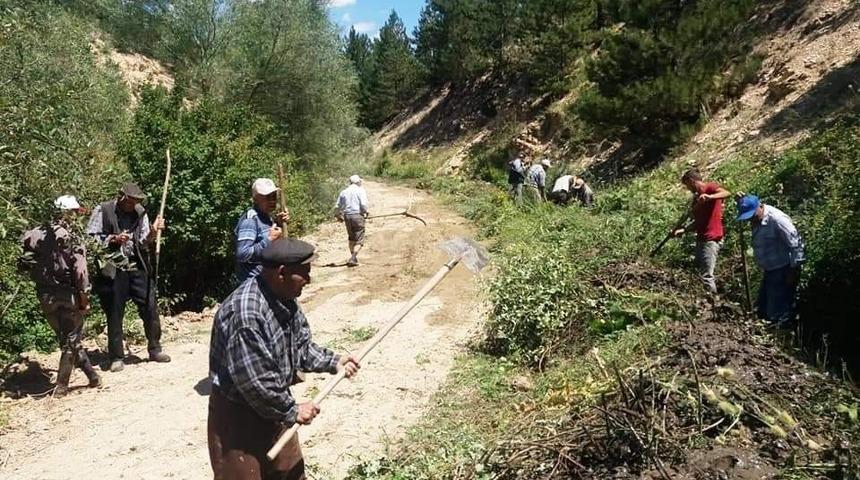 Sulama kanallarının temizliği imece usul&uuml; tamamlandı