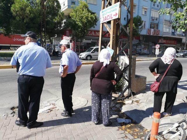 Akhisar Belediyesi dilencilere göz açtırmıyor