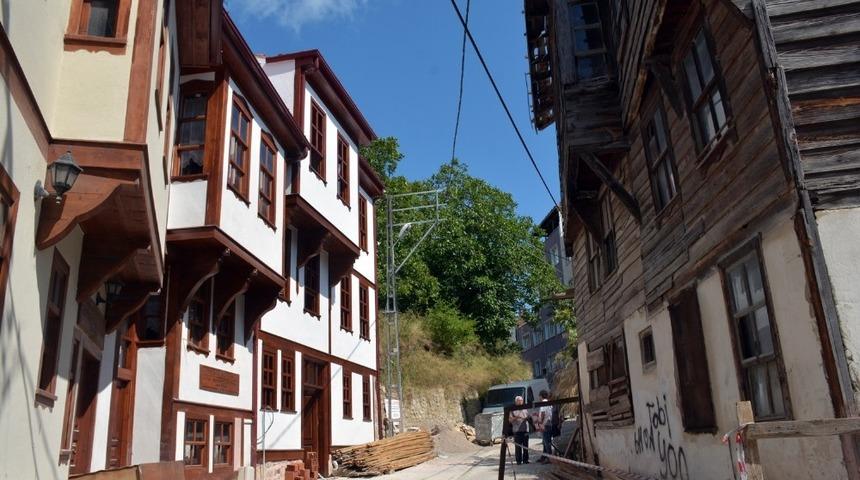 Hikmet Tosun&rsquo;dan "Rum evleri" a&ccedil;ıklaması