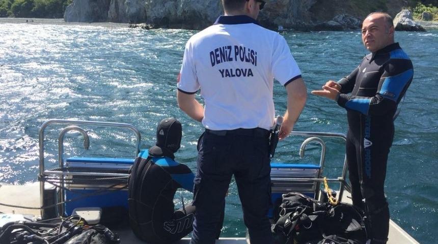 Botla denize a&ccedil;ılan gen&ccedil; suda kayboldu