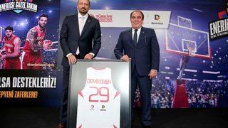 Türkiye Basketbol Milli Takımları'nın yeni ana sponsoru Total oldu