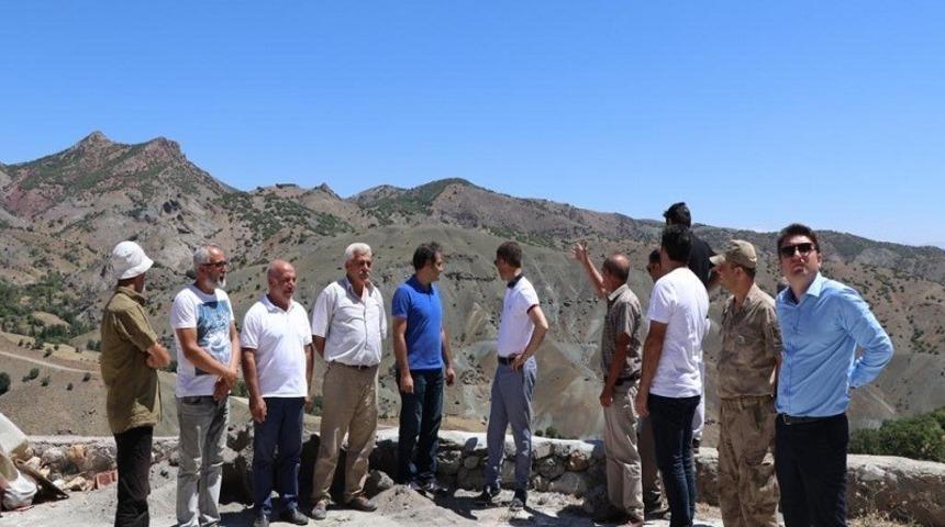 İli&ccedil; Kaymakamı Aytem&uuml;r, k&ouml;ylerde incelemelerde bulundu