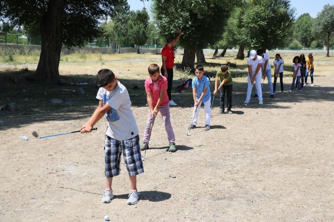 Ağrılı Golf&ccedil;&uuml;lerden b&uuml;y&uuml;k başarı