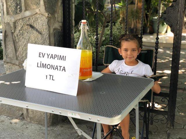 Limonata satarak can dostlara destek oldu