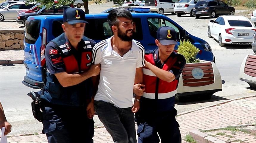 Babasının birlikte yaşadığı kadını &ouml;ld&uuml;ren cezaevi firarisi yakalandı