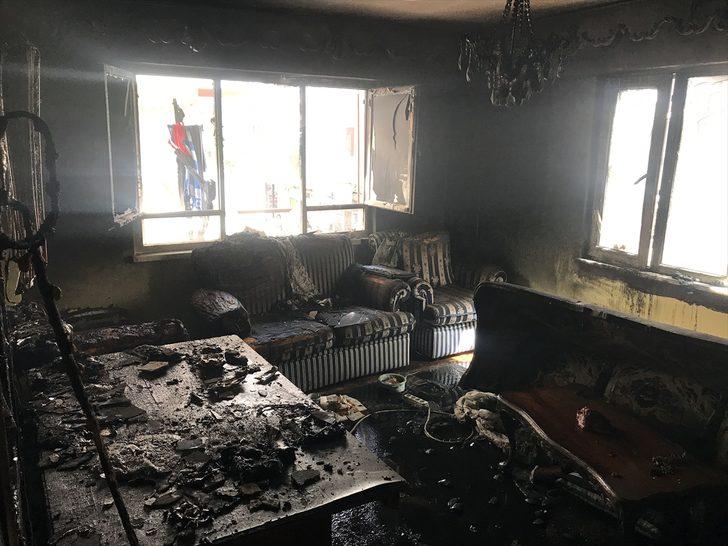 Evde mahsur kalan genci mahalle sakinleri kurtardı! G3