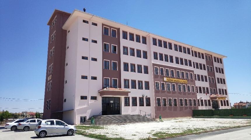 Meram Belediyesi okulların tadilatlarını ger&ccedil;ekleştiriyor