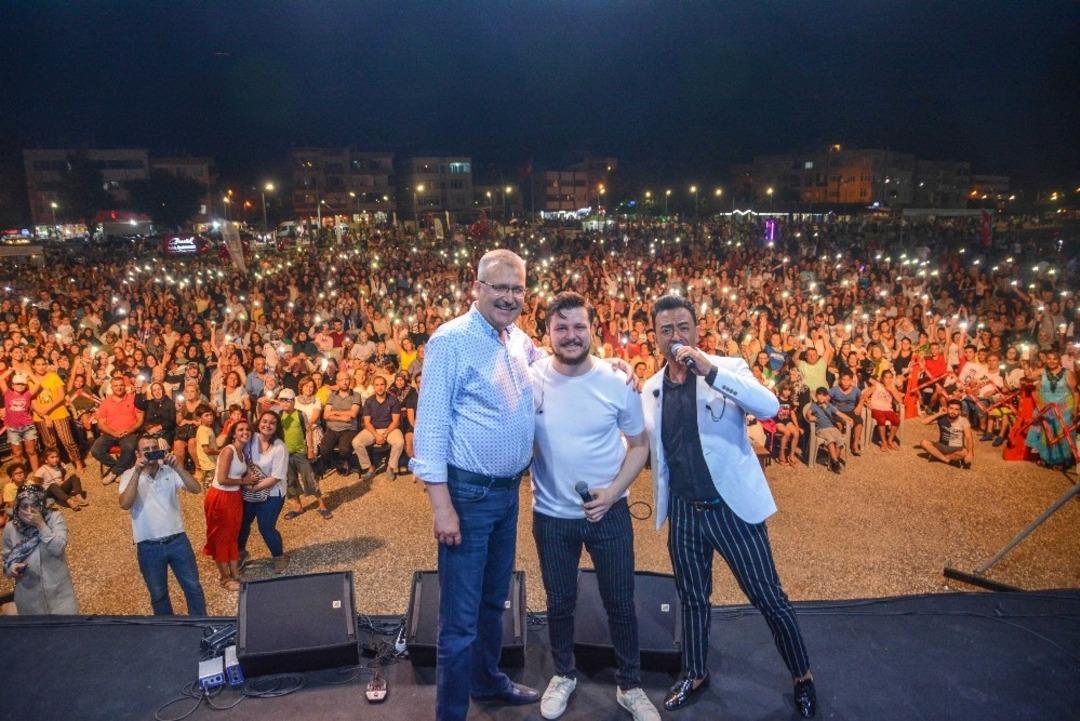 Karacabey&rsquo;in d&ouml;rt bir yanını &lsquo;ıhlamur&rsquo; kokusu sardı