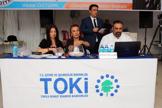 Zonguldak'ta TOKİ evleri, kurayla sahiplerini buldu