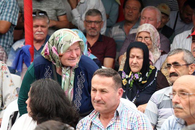 Zonguldak'ta TOKİ evleri, kurayla sahiplerini buldu