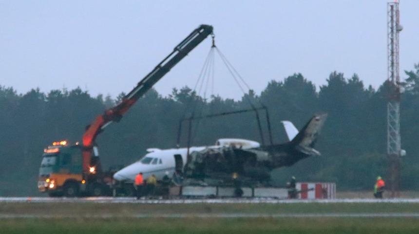 Şarkıcı Pink &ouml;l&uuml;mden d&ouml;nd&uuml;