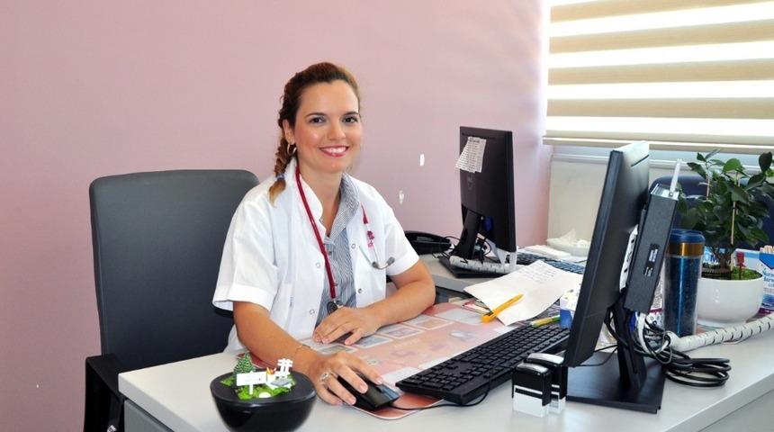 Uzmanından emziren annelere bol sıvı t&uuml;ketin tavsiyesi