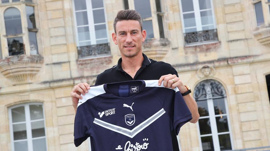 Bordeaux, Laurent Koscielny ile sözleşme imzaladı