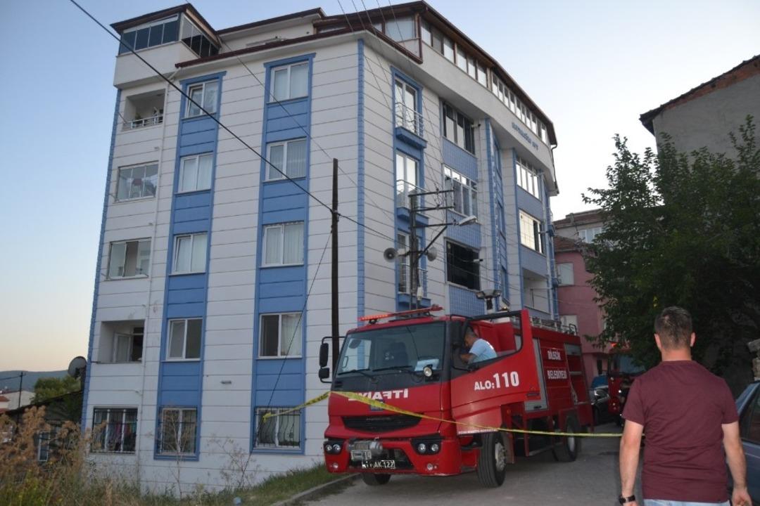 Mangal &ccedil;atı yangına yol a&ccedil;tı