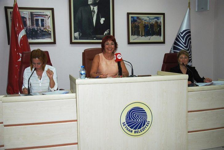 Seyhan Belediyesinin gideri gelirinden fazla çıktı G1