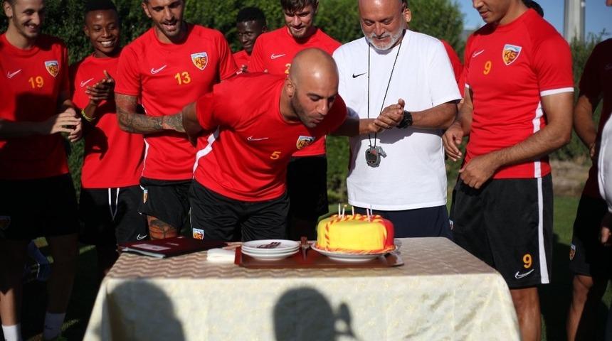 Abdennour’un doğum günü kutlandı