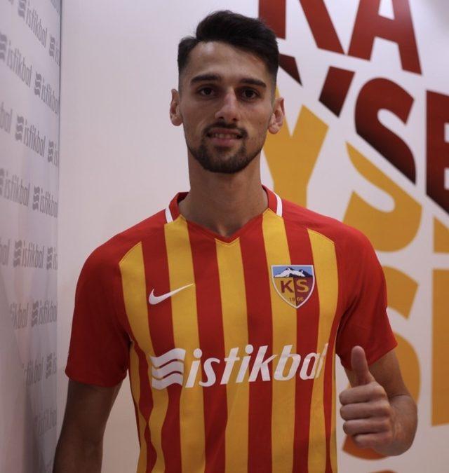 Kayserispor, Alpay Çelebi ile sözleşme imzaladı