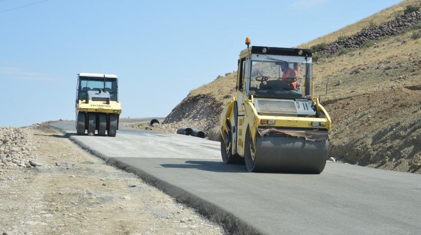 Iğdır&rsquo;da yol &ccedil;alışmaları devam ediyor