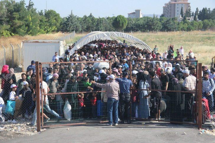 Kurban Bayramı için ülkesine dönen Suriyeli sayısı 33 bini buldu G1