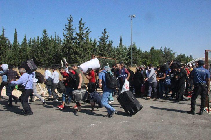 Kurban Bayramı için ülkesine dönen Suriyeli sayısı 33 bini buldu G5