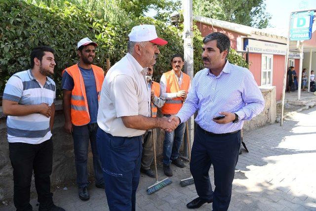 Muş Belediyesinden geçici asfalt çalışması