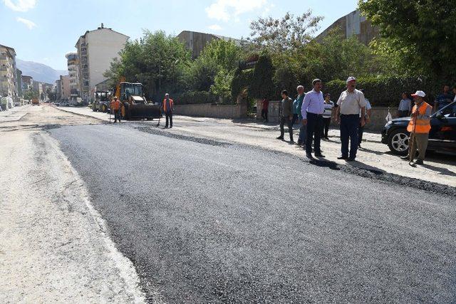 Muş Belediyesinden geçici asfalt çalışması
