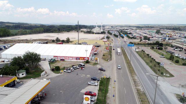 Kapıkule'de 'alışveriş çadırı' tartışması