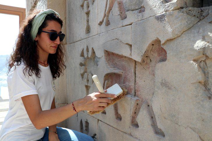 2 bin 700 yıllık Ayanis Kalesi'nin taşlarının sırrı çözülüyor G5