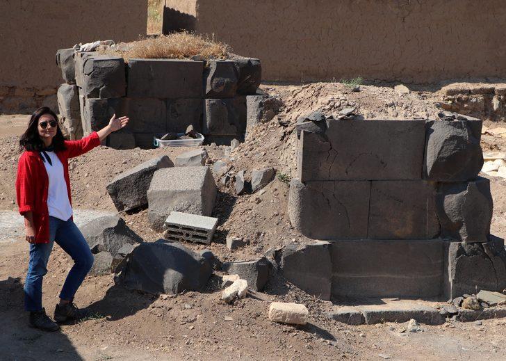 2 bin 700 yıllık Ayanis Kalesi'nin taşlarının sırrı çözülüyor G1